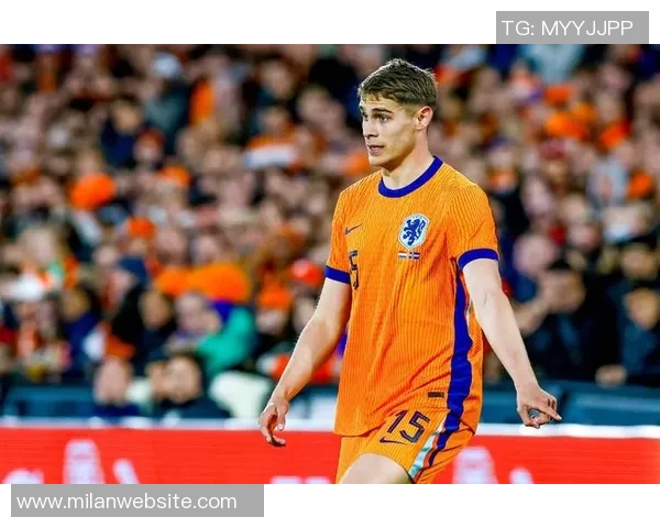 热刺对范德芬表现满意拟加薪续约以留住核心球员 热刺对范德芬表现满意拟加薪续约以留住核心球员