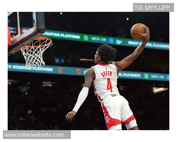 杰伦格林因轻度腿筋拉伤缺席湖人战役预计能赶上新赛季揭幕战