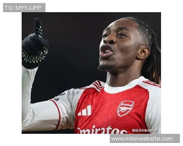 阿森纳聚餐神秘人物引关注全副武装鞋子帽子总值1360镑