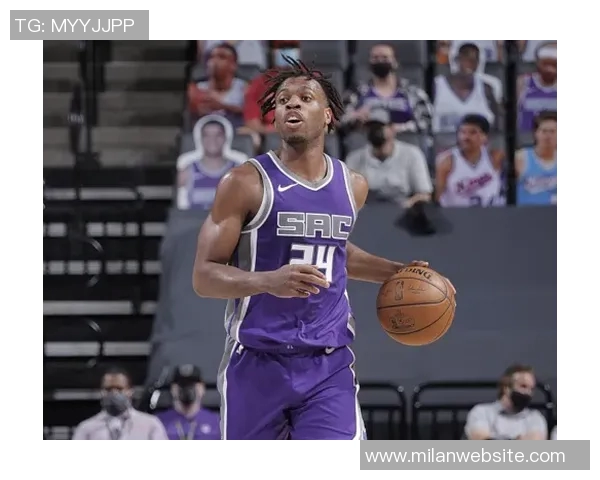 布劳恩展现排球技巧接穆雷长传双手垫球成功完成空接