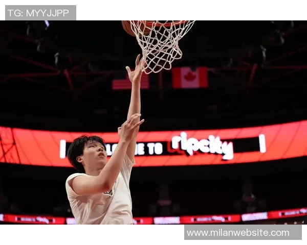 解说：尽管常规赛中杨瀚森面临挑战但我依然看好他的未来表现