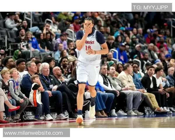 凯肖恩乔治22岁前表现惊艳30分10板5三分2断2帽追平文班卢卡数据